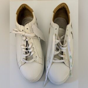 Givenchy Urban Street Reverse Logo Sneakers Low Top Leather Sz 39/9 No insole